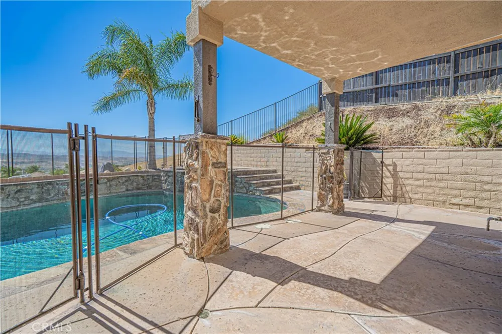 32628 Ridge Top Lane Castaic, CA 91384