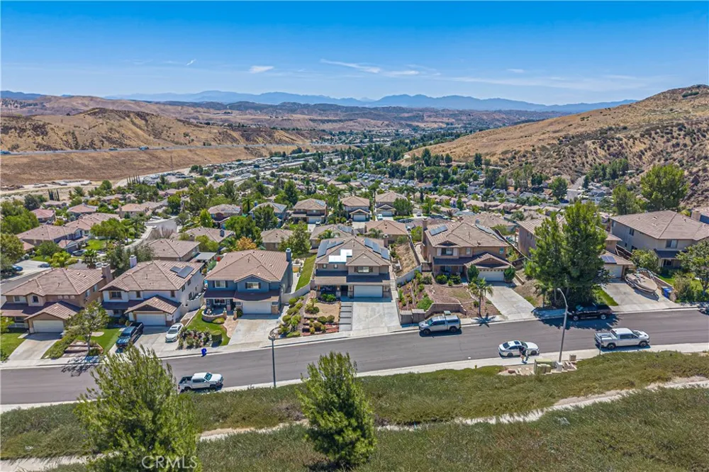 32628 Ridge Top Lane Castaic, CA 91384