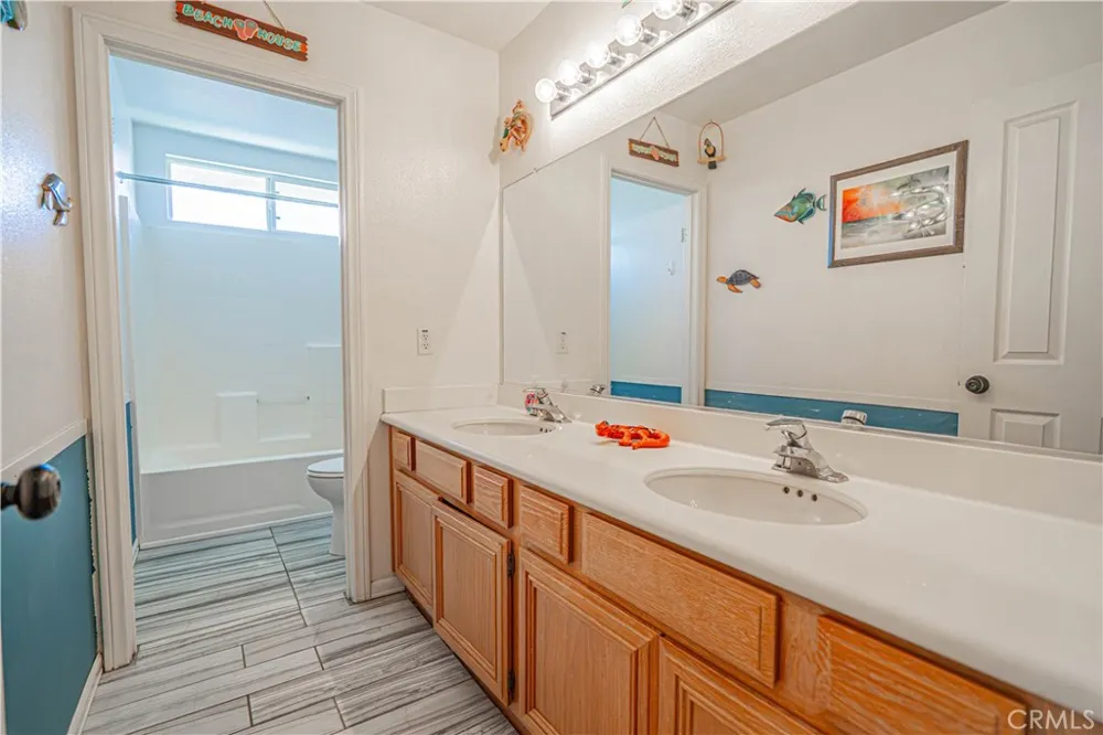 32628 Ridge Top Lane Castaic, CA 91384
