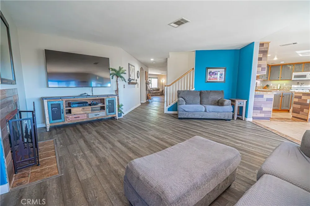 32628 Ridge Top Lane Castaic, CA 91384