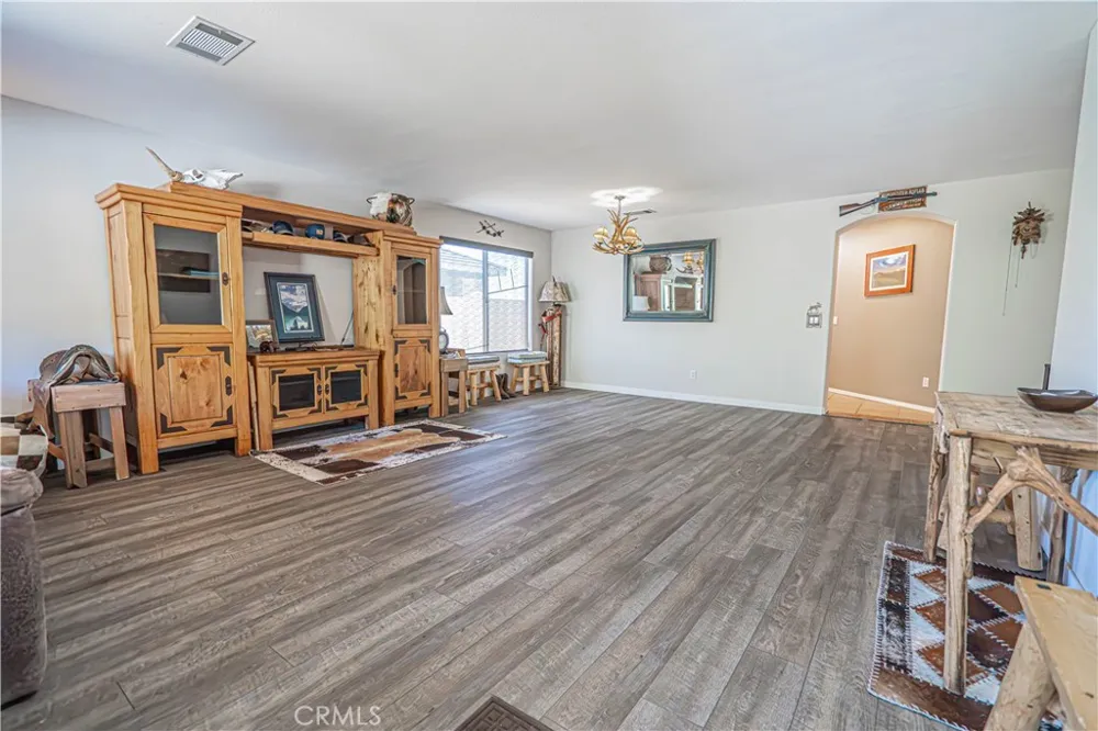 32628 Ridge Top Lane Castaic, CA 91384