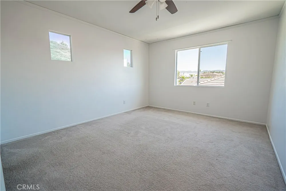 32628 Ridge Top Lane Castaic, CA 91384