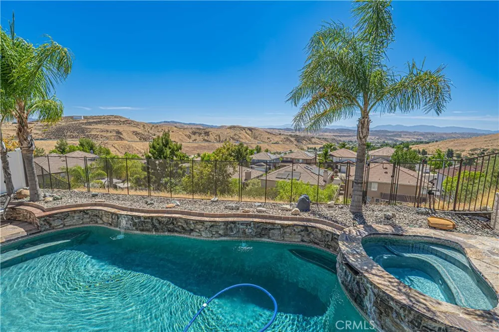 32628 Ridge Top Lane Castaic, CA 91384