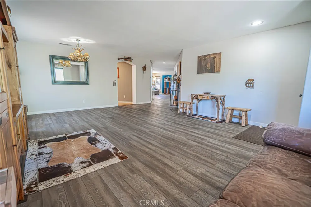 32628 Ridge Top Lane Castaic, CA 91384