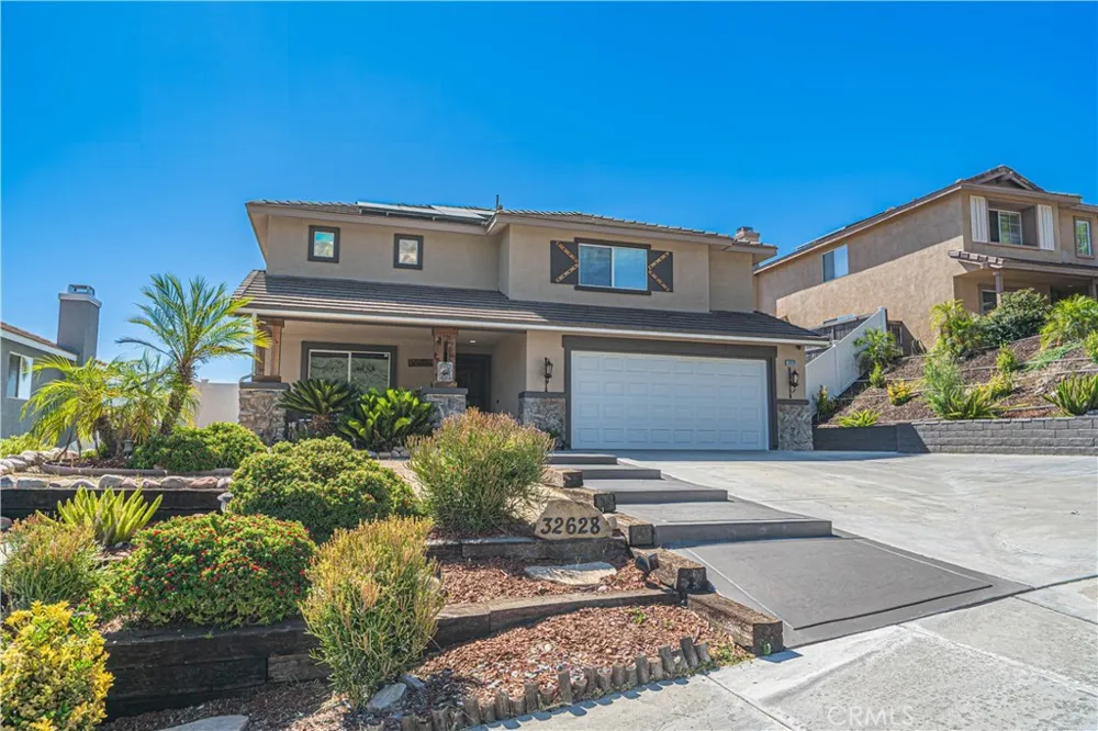 32628 Ridge Top Lane Castaic, CA 91384