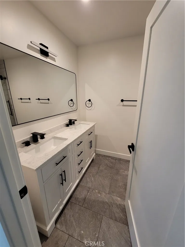 8321 Quartz Avenue #1/2 Winnetka, CA 91306