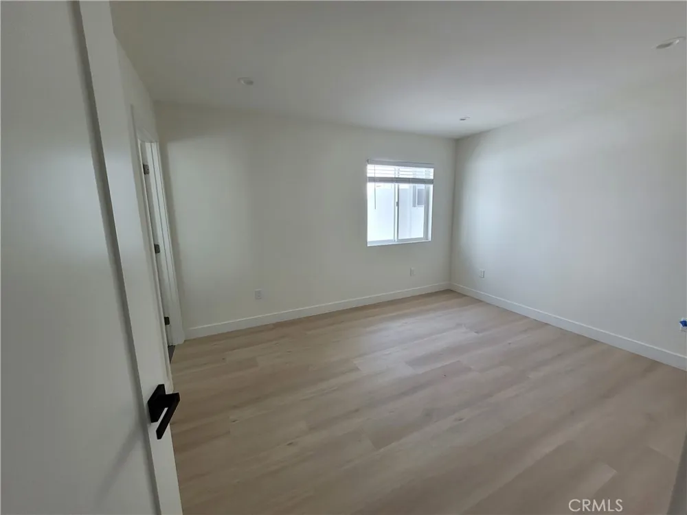8321 Quartz Avenue #1/2 Winnetka, CA 91306