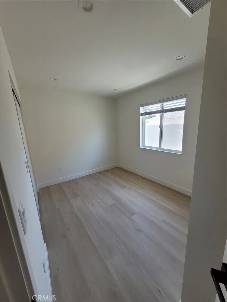 8321 Quartz Avenue #1/2 Winnetka, CA 91306