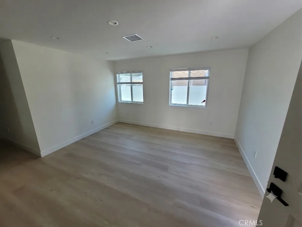 8321 Quartz Avenue #1/2 Winnetka, CA 91306