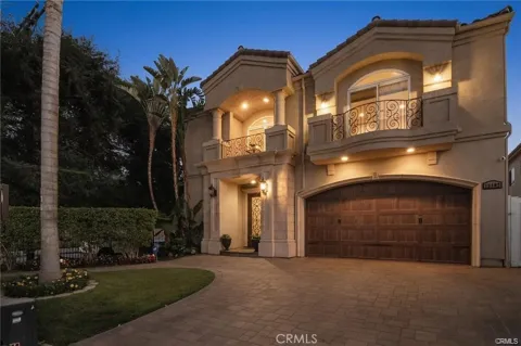 15102 Greenleaf