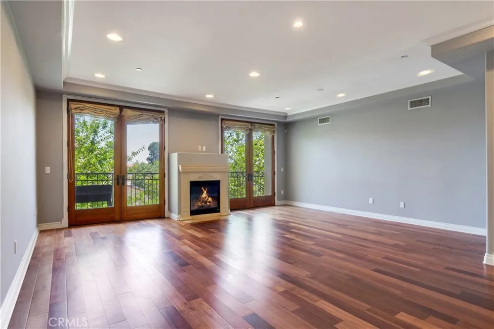 333 Hill Avenue #305 Pasadena, CA 91106