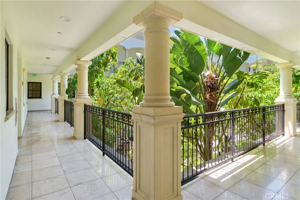 333 Hill Avenue #305 Pasadena, CA 91106