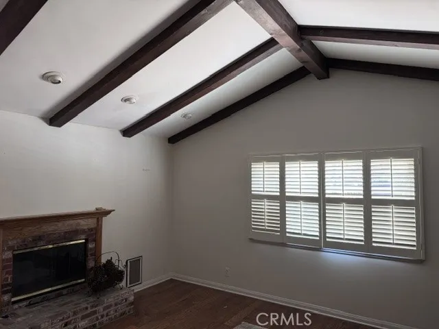 5307 Vanalden Tarzana, CA 91356