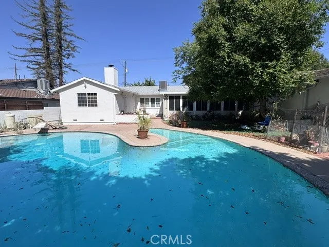 5307 Vanalden Tarzana, CA 91356