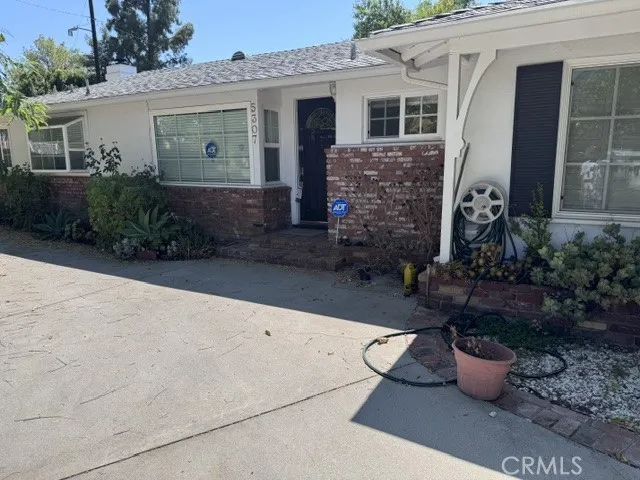 5307 Vanalden Tarzana, CA 91356