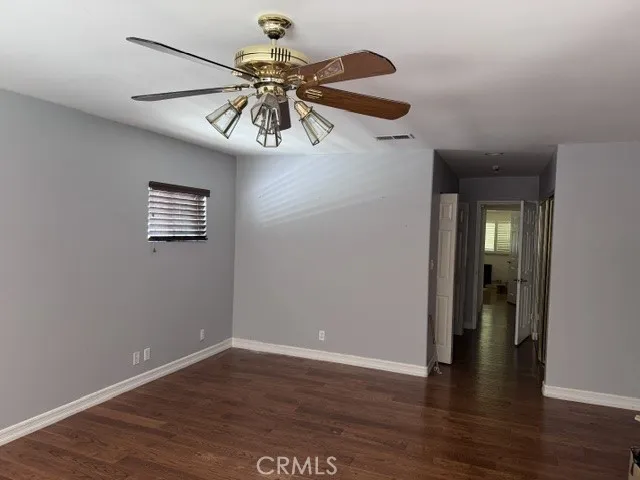 5307 Vanalden Tarzana, CA 91356
