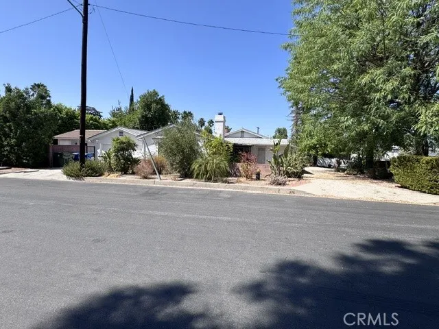 5307 Vanalden Tarzana, CA 91356