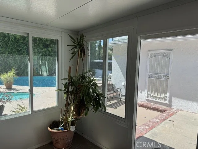 5307 Vanalden Tarzana, CA 91356
