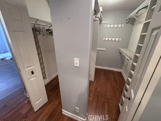 5307 Vanalden Tarzana, CA 91356