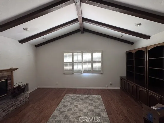 5307 Vanalden Tarzana, CA 91356