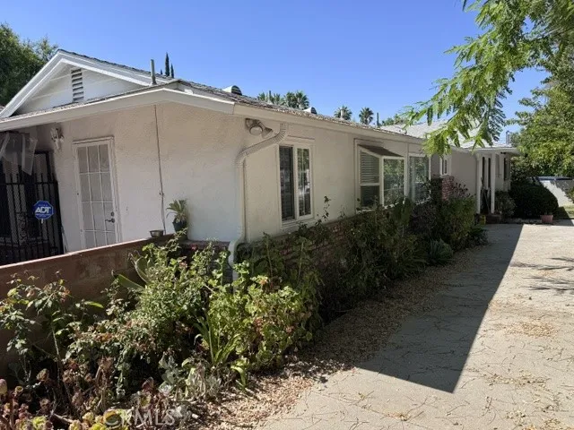 5307 Vanalden Tarzana, CA 91356