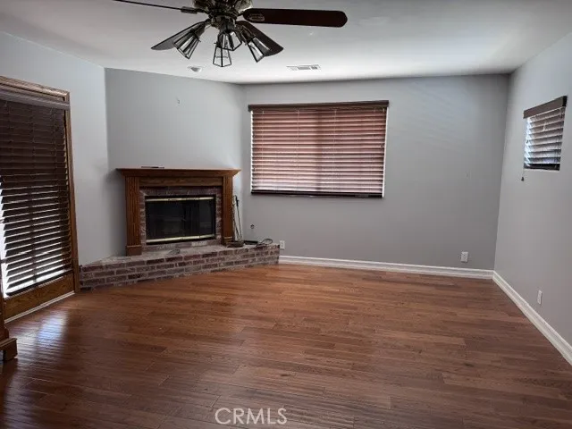5307 Vanalden Tarzana, CA 91356