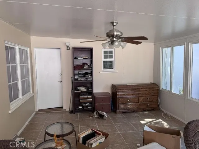 5307 Vanalden Tarzana, CA 91356