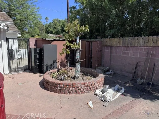5307 Vanalden Tarzana, CA 91356