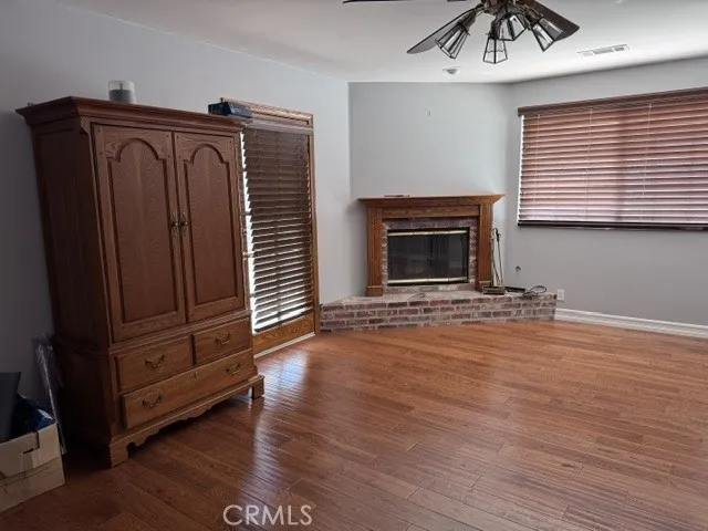 5307 Vanalden Tarzana, CA 91356