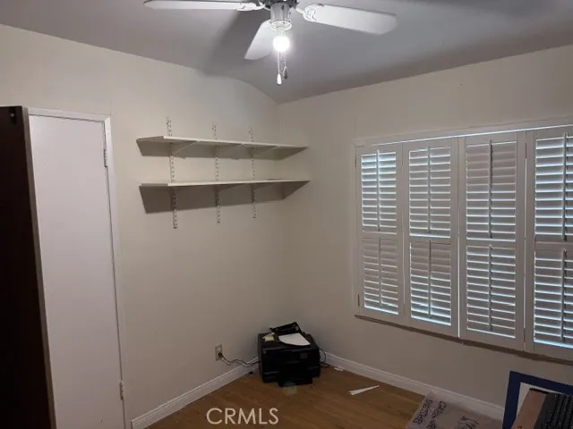 5307 Vanalden Tarzana, CA 91356