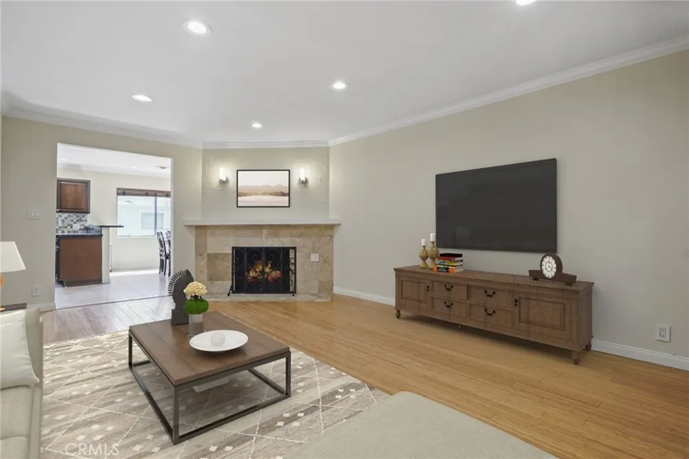 15457 Moorpark #5 Sherman Oaks, CA 91403