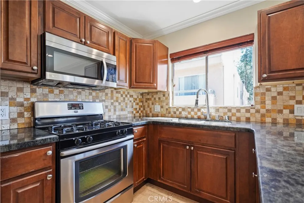 15457 Moorpark #5 Sherman Oaks, CA 91403
