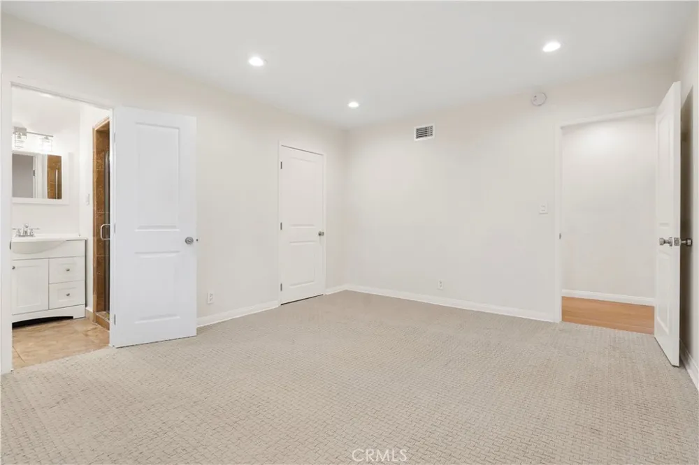 15457 Moorpark #5 Sherman Oaks, CA 91403