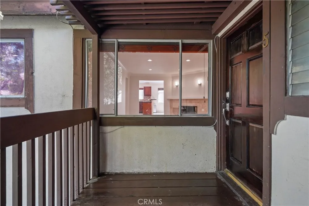 15457 Moorpark #5 Sherman Oaks, CA 91403