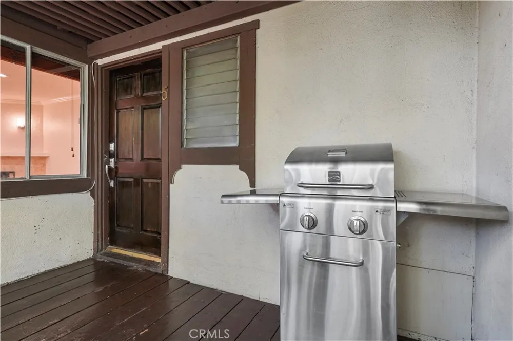 15457 Moorpark #5 Sherman Oaks, CA 91403
