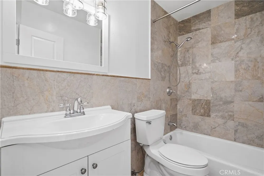 15457 Moorpark #5 Sherman Oaks, CA 91403