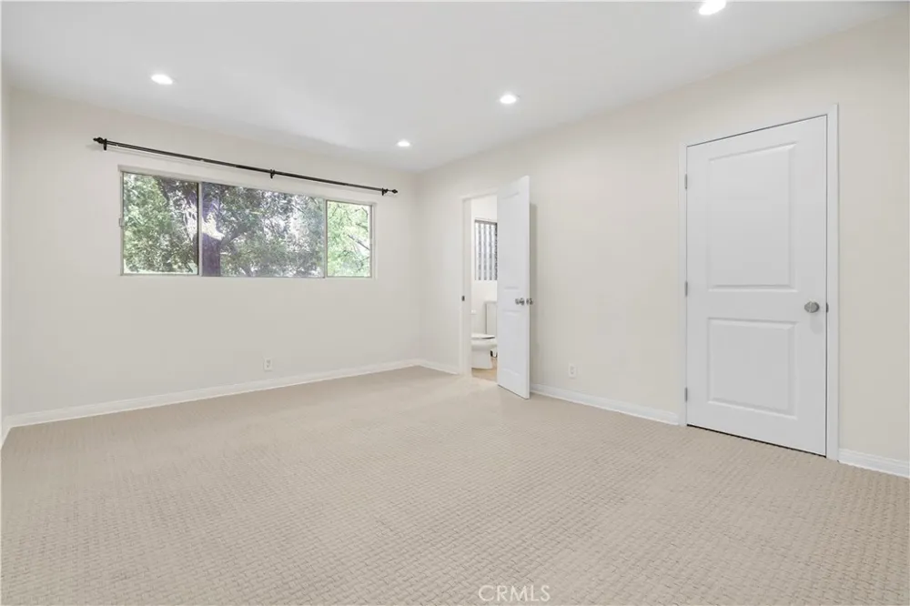 15457 Moorpark #5 Sherman Oaks, CA 91403