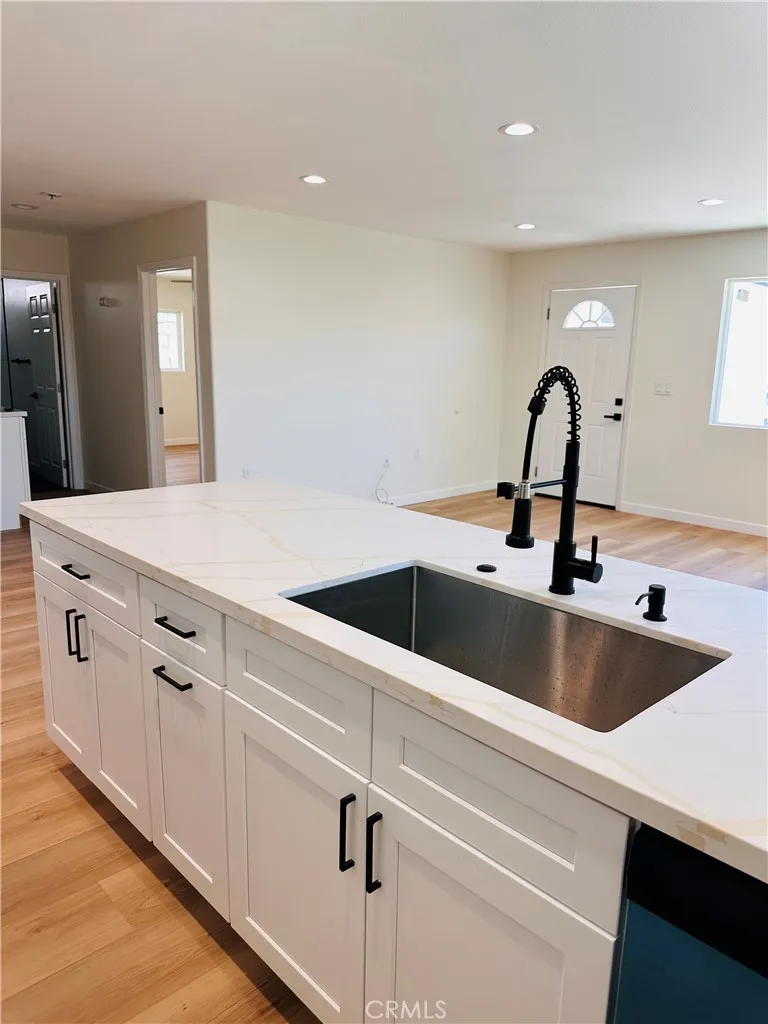 13447 Filmore Pacoima, CA 91331