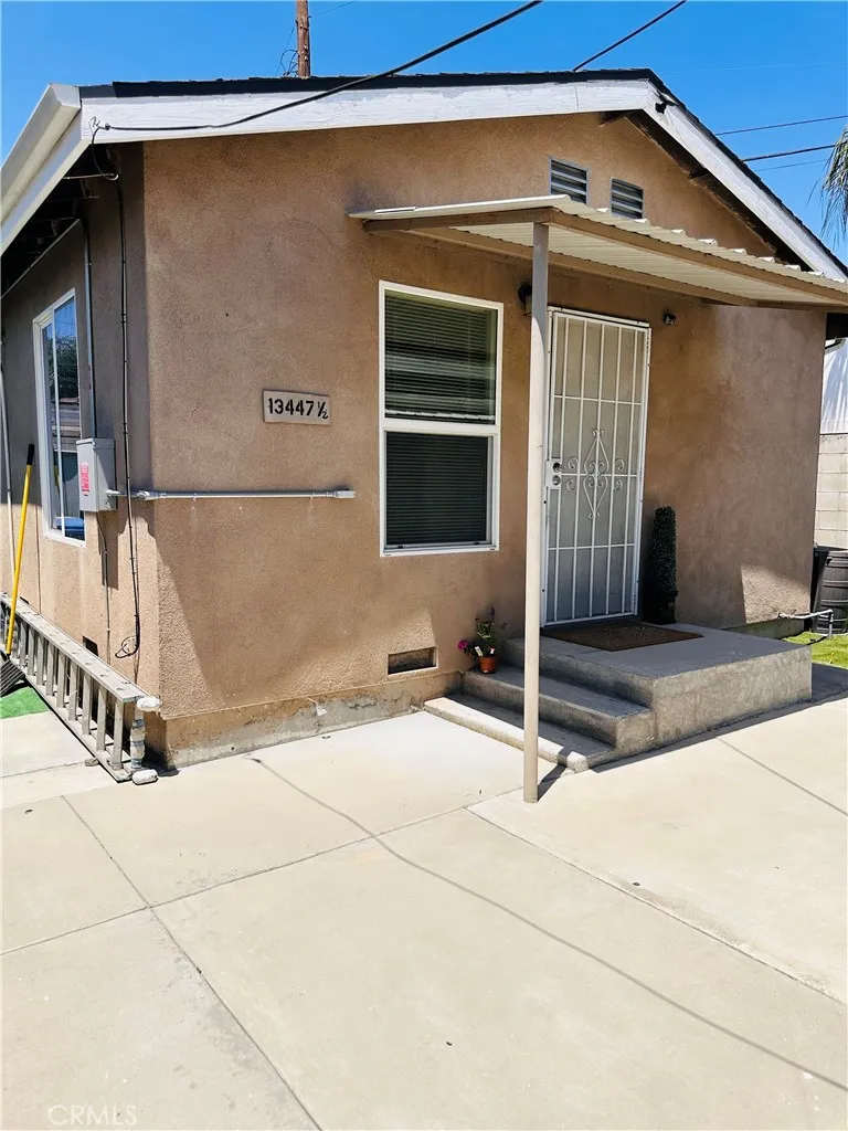 13447 Filmore Pacoima, CA 91331