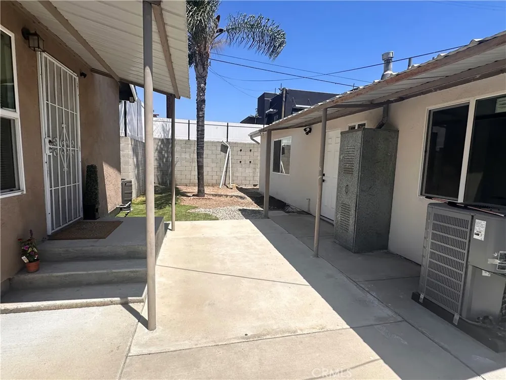 13447 Filmore Pacoima, CA 91331