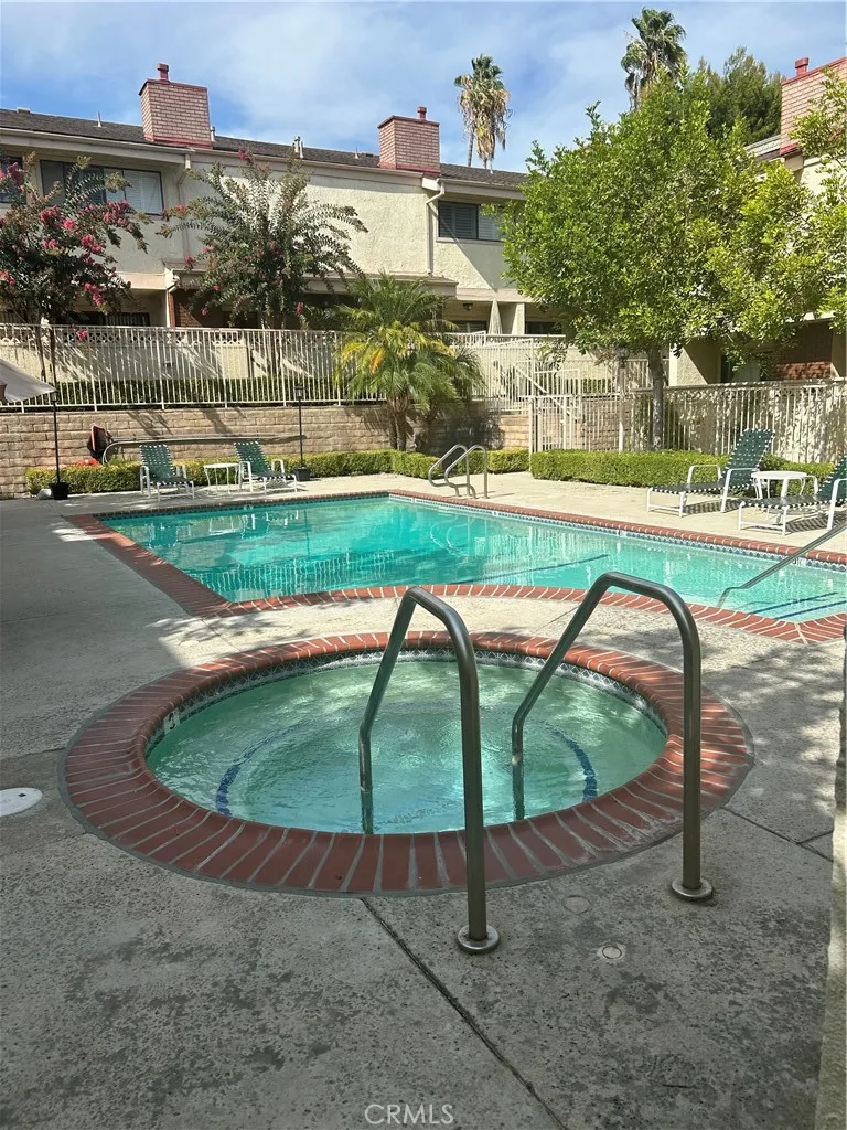 19451 Sherman Way #504 Reseda, CA 91335