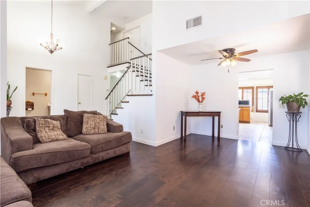 37422 cambridge Lane Palmdale, CA 93550