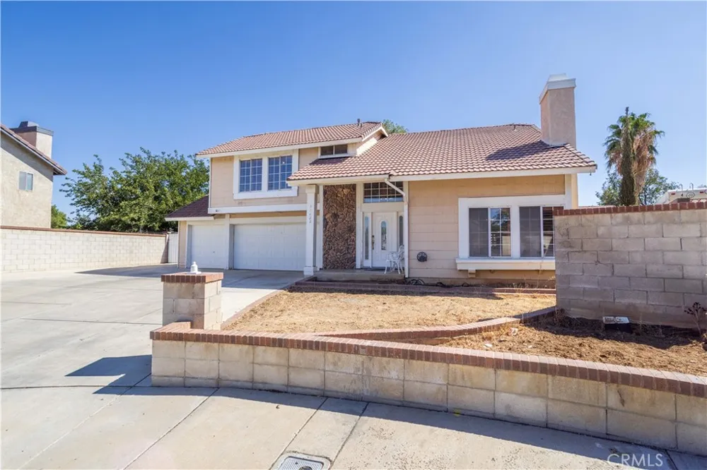 37422 cambridge Lane Palmdale, CA 93550