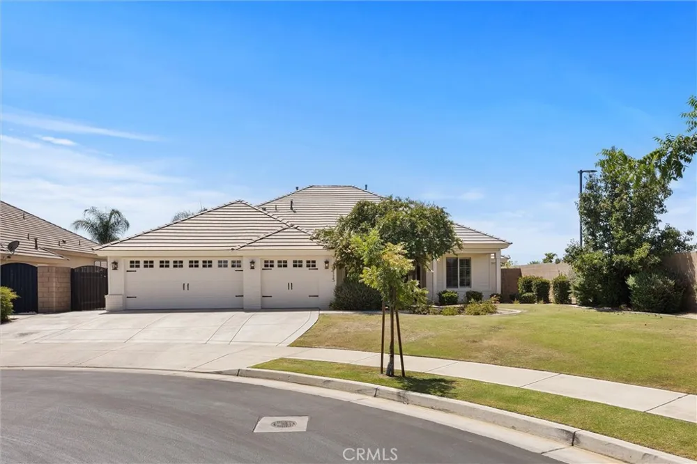 6113 Dartmoor Wood Bakersfield, CA 93314