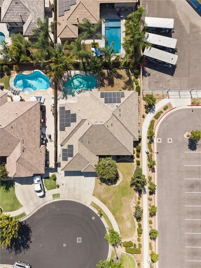 6113 Dartmoor Wood Bakersfield, CA 93314