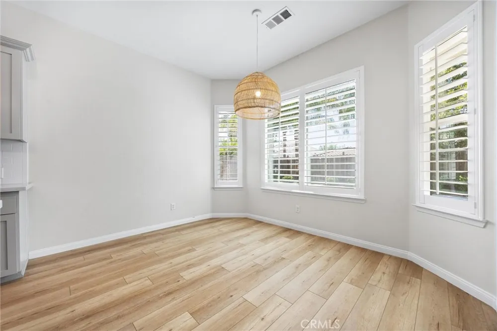 6113 Dartmoor Wood Bakersfield, CA 93314