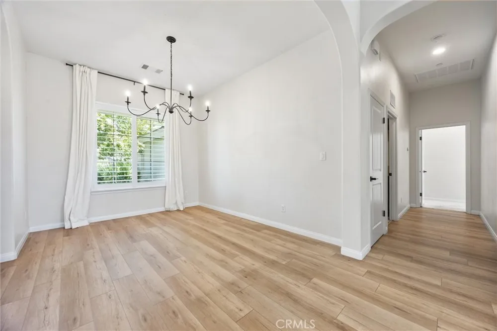 6113 Dartmoor Wood Bakersfield, CA 93314