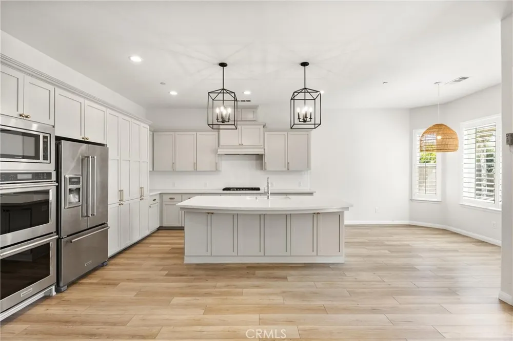 6113 Dartmoor Wood Bakersfield, CA 93314