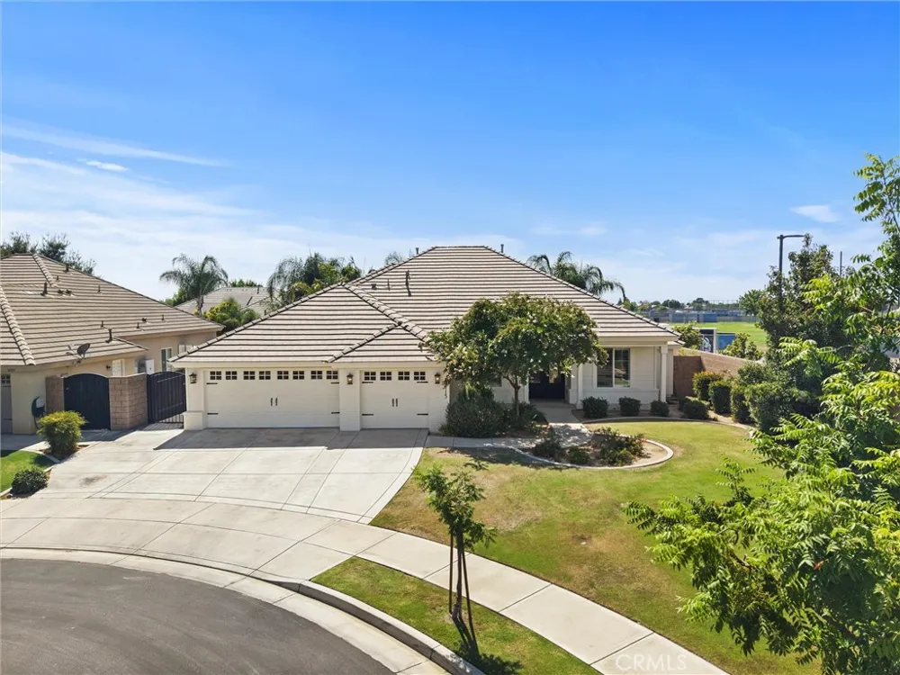 6113 Dartmoor Wood Bakersfield, CA 93314