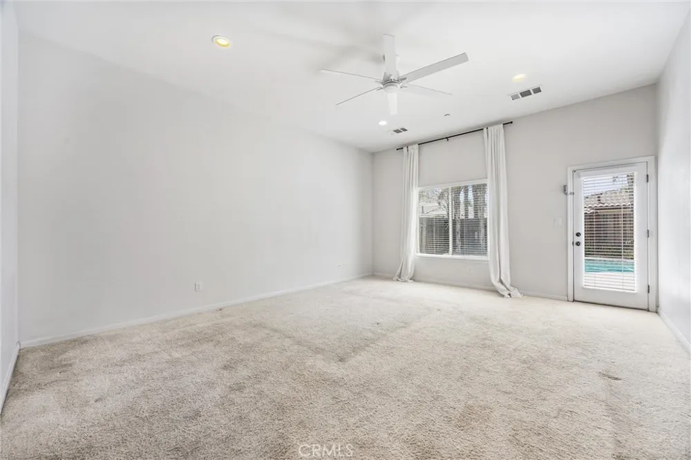 6113 Dartmoor Wood Bakersfield, CA 93314
